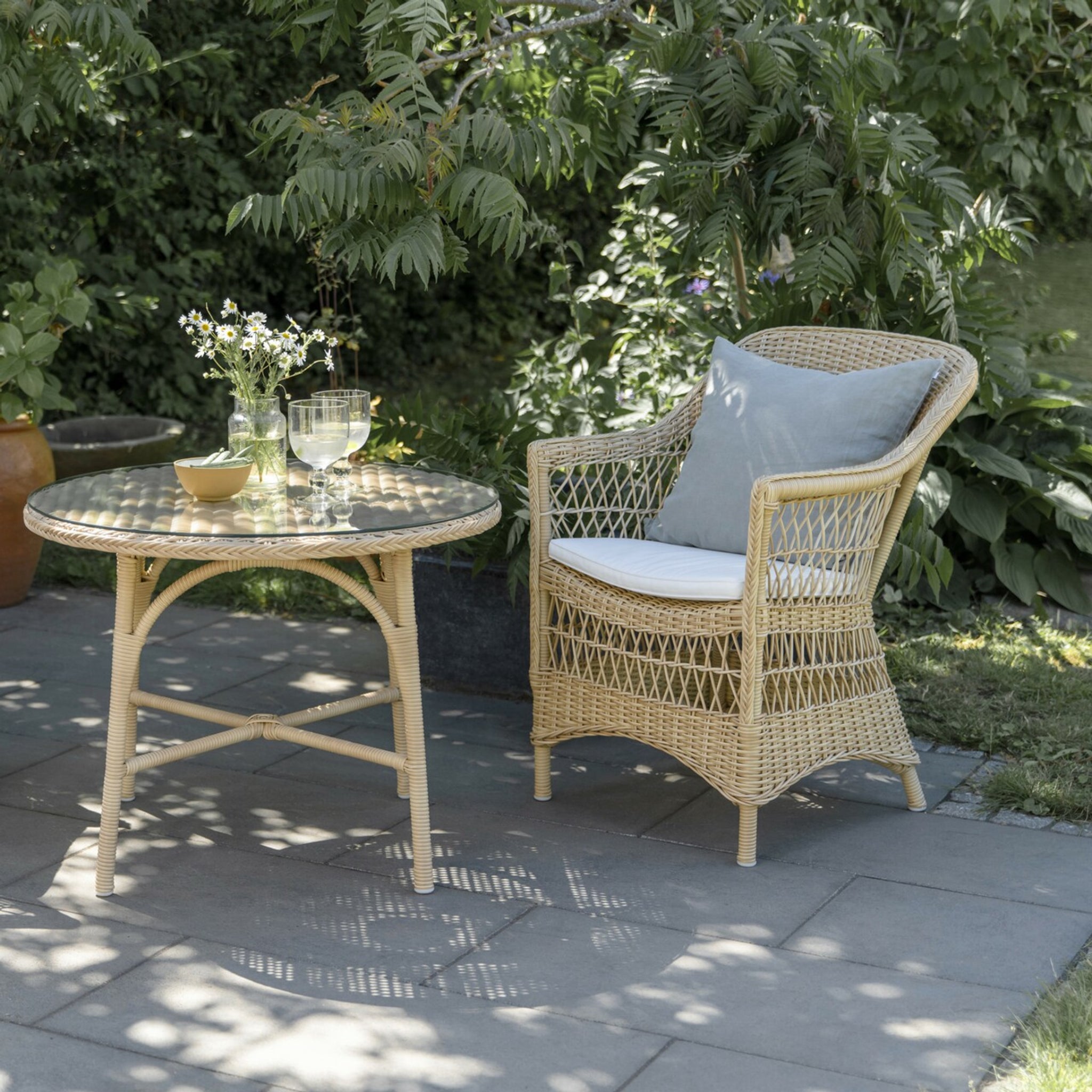 Victoria Round Coffee Table with Glass Top