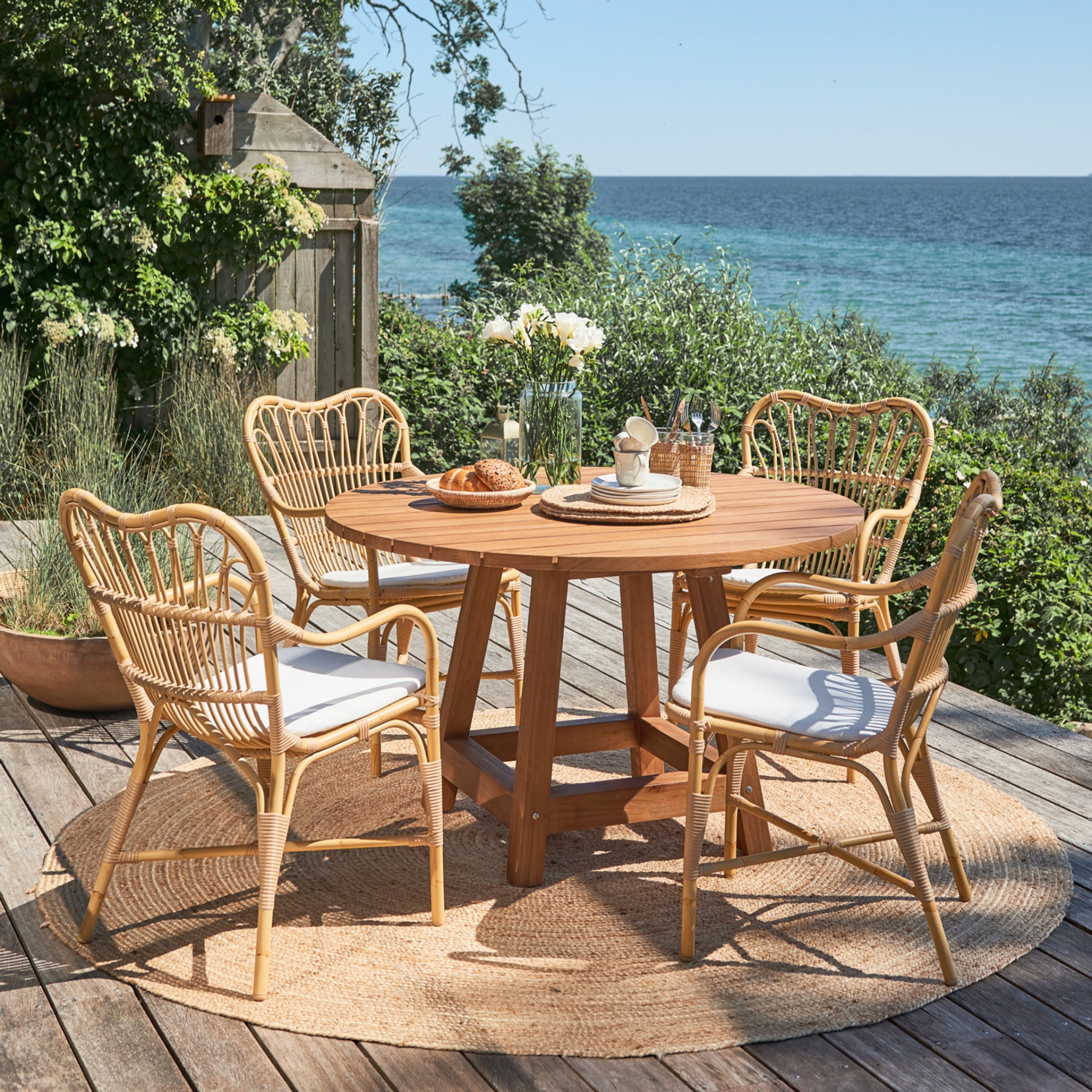 George Teak Round Dining Table 120 cm