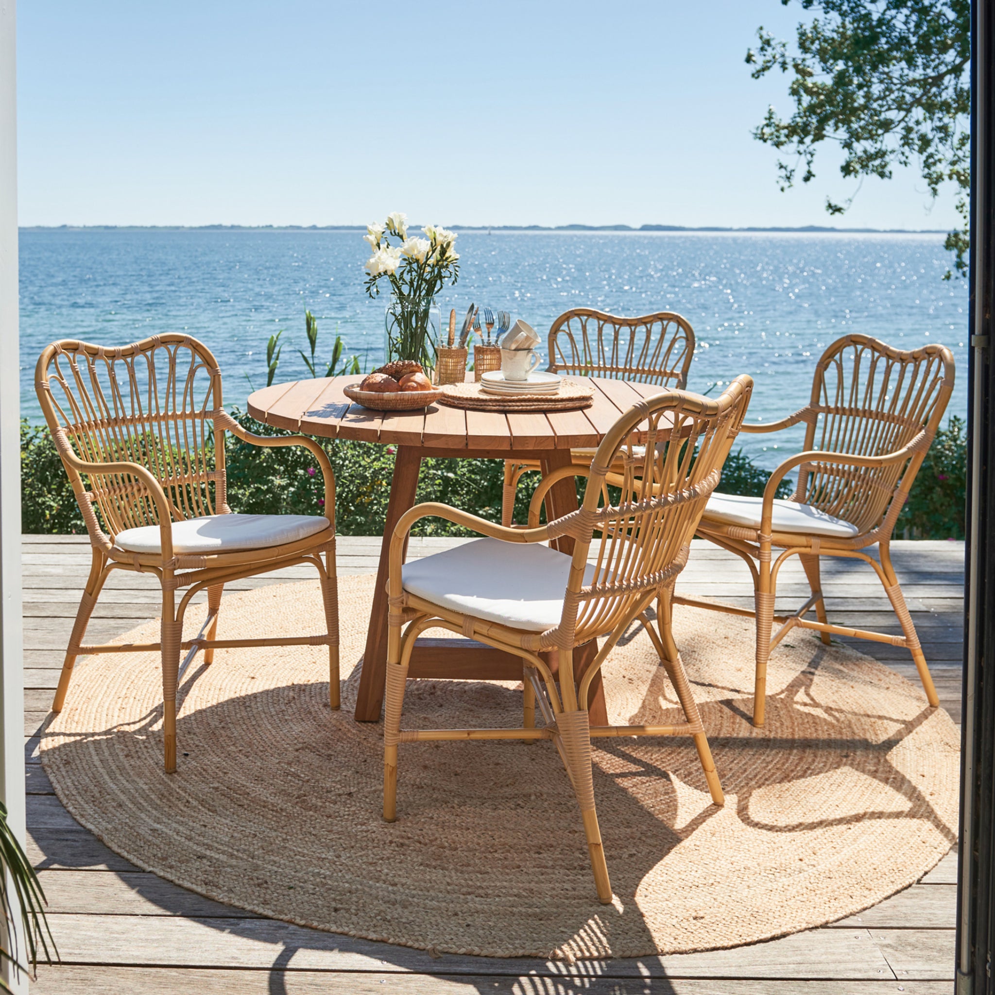 George Teak Round Dining Table 120 cm