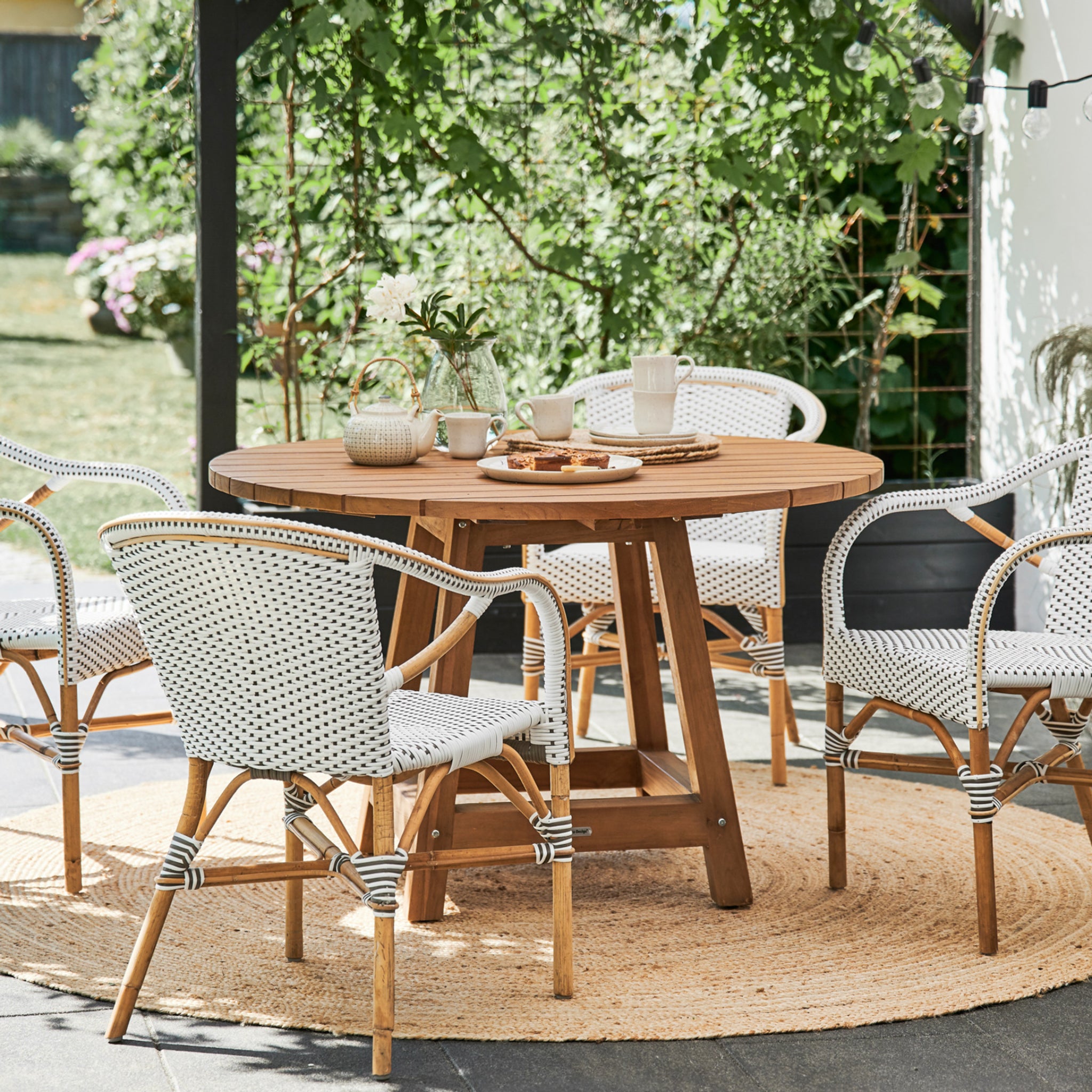 George Teak Round Dining Table 120 cm